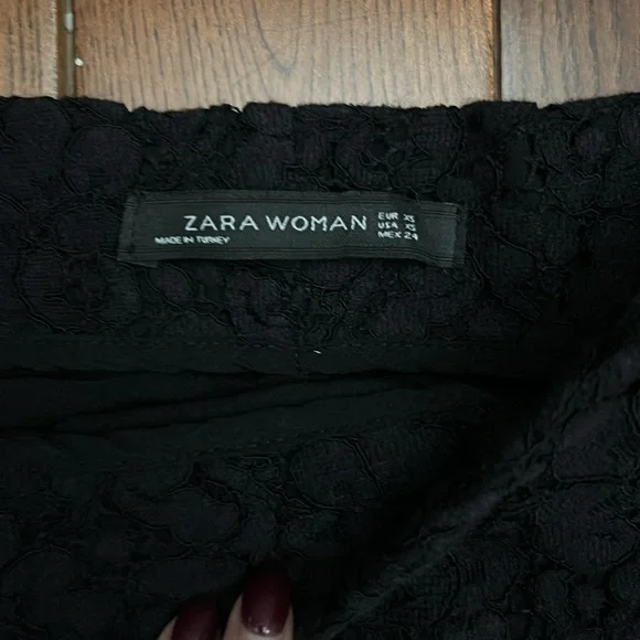 Black Zara Skirt - Picture 2 of 3